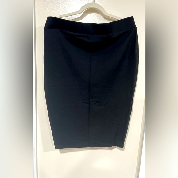 Embroidered Floral Midi Studio Luxe Ponte Pencil Skirt - Picture 2 of 2